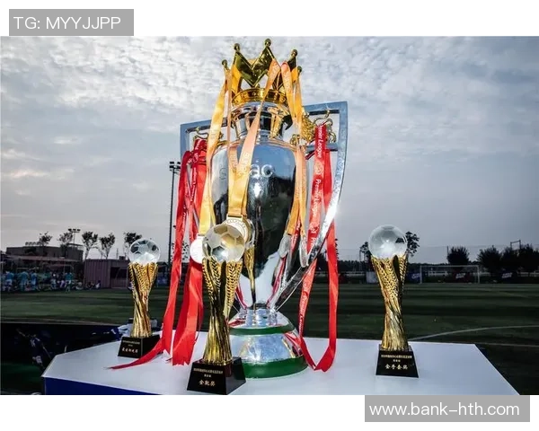 意大利足球艺术之旅:在创意绘画中重现激情与荣耀 意大利足球艺术之旅:在创意绘画中重现激情与荣耀